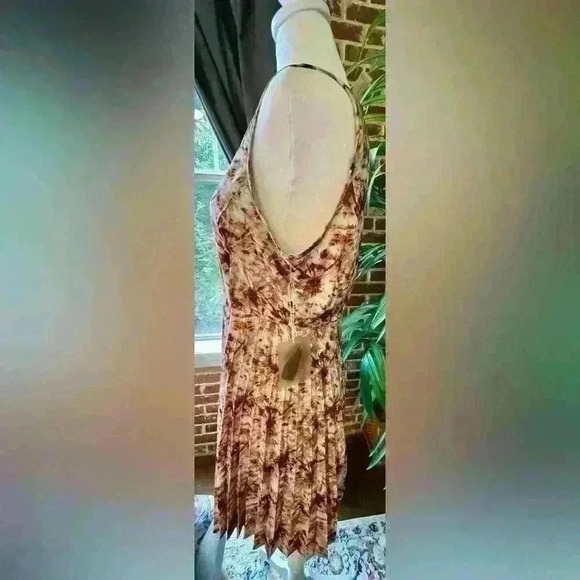 Forever 21 Multicolor-Pleaded Dress-Size M-NWT - Picture 8 of 8